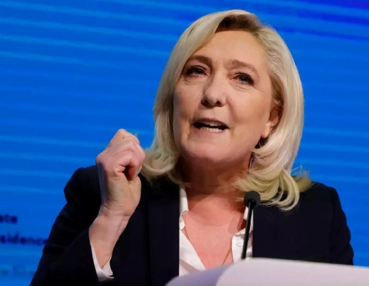 Le Pen Yolsuzluktan Men Edildi