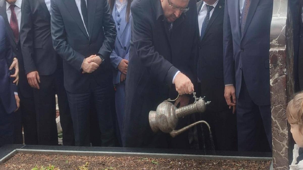 MHP’nin kurucu lideri Alparslan Türkeş kabri başında anıldı
