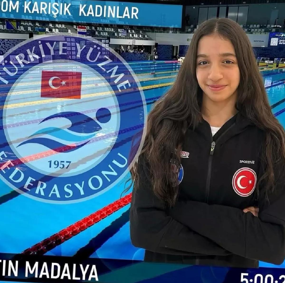 Milli Yüzücü Ela İşçan, Slovenya’da 3 Altın Madalya Kazandı