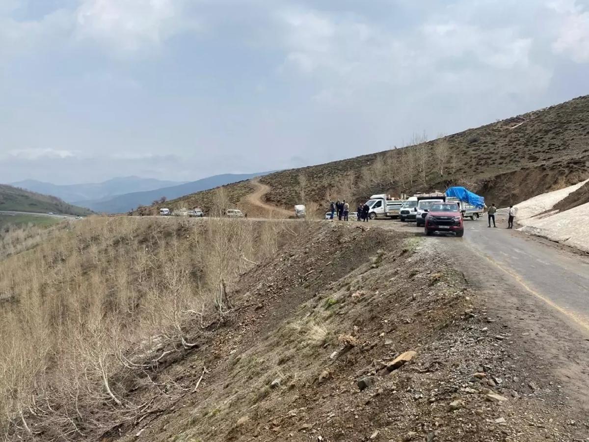 Muş’ta Heyelan Kapanan Yol Açıldı