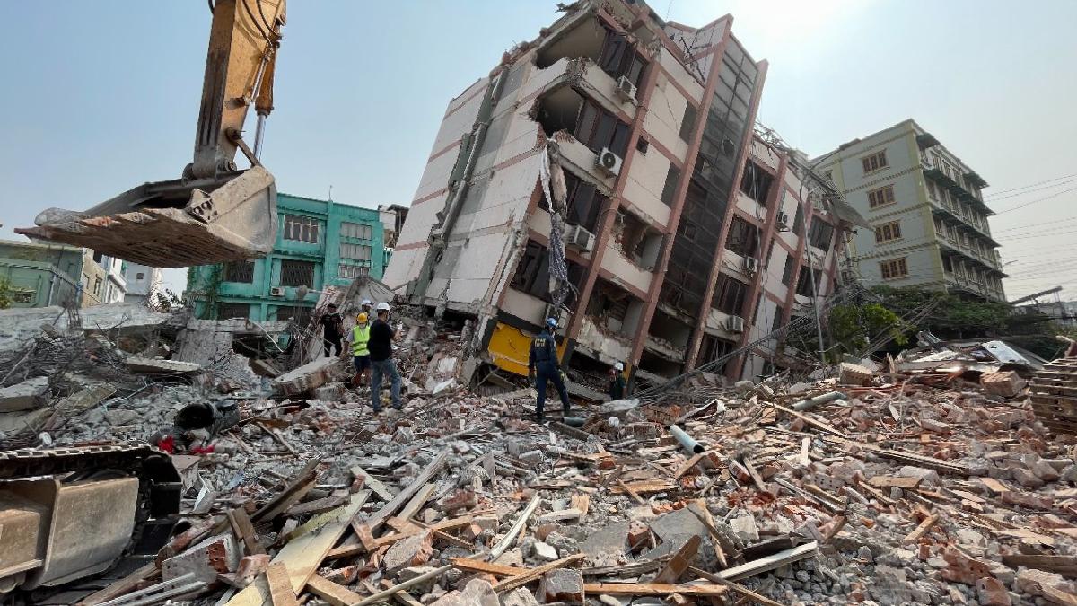 Myanmar’daki depremlerde can kaybı 3 bin 354’e yükseldi