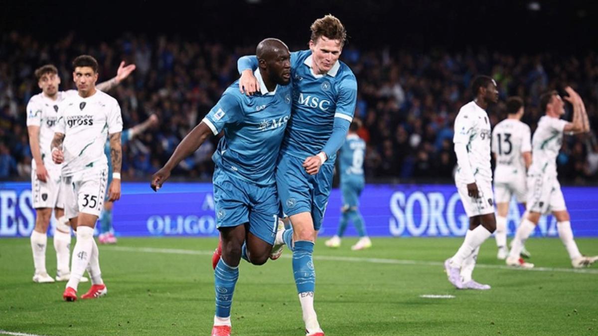 Napoli, sahasında Empoli’yi mağlup etti