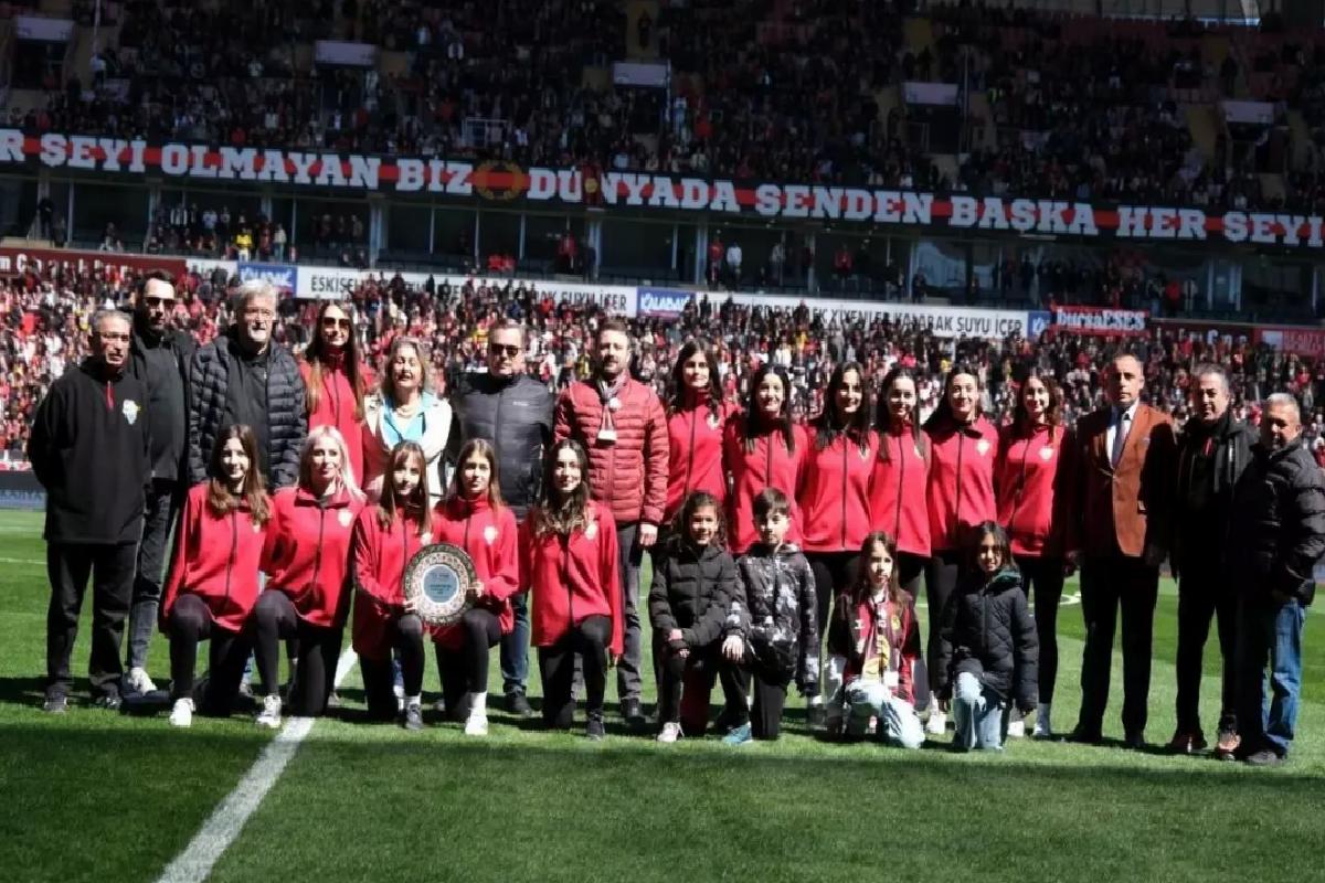 Odunpazarı Spor Kadın Hentbol Takımı Süper Lig’e Yükseldi