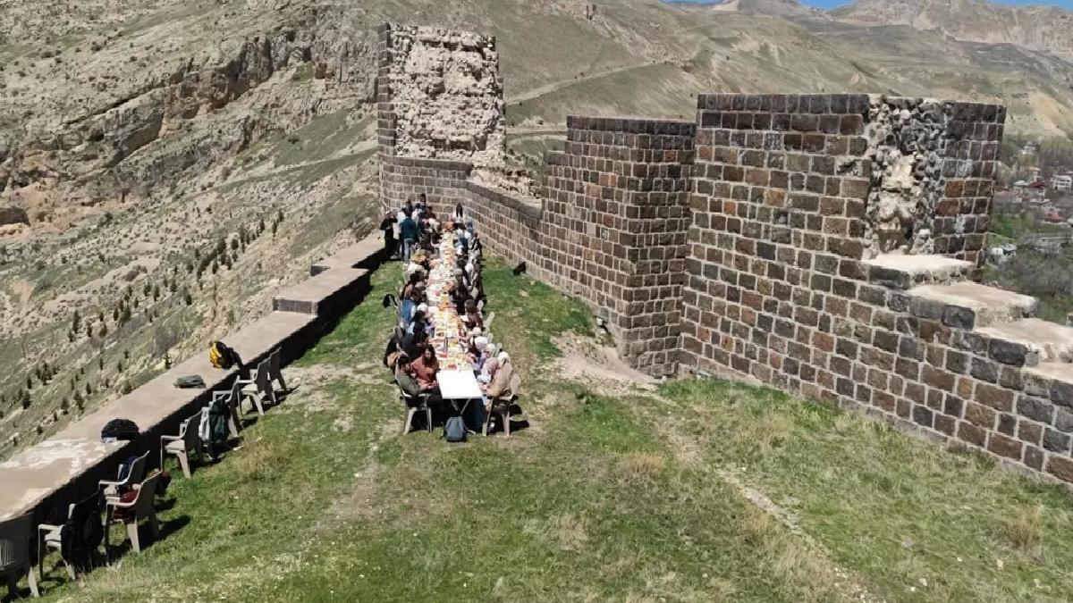 Öğretmenlerden Doğa Yürüyüşü