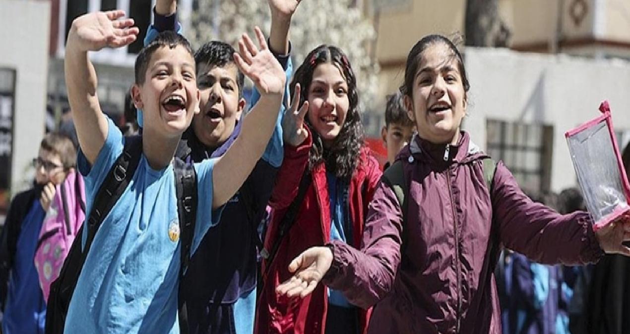 Okul koridorlarını çalkalayan iddia: Tatil 1 ay olacak