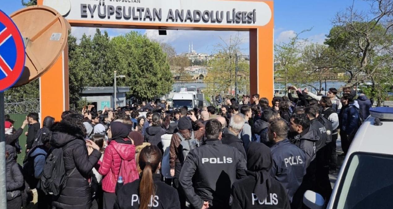 Okul müdürü eylem yapılmasın diye beş gün tatil ilan etti