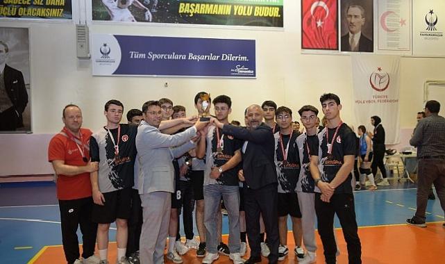 Okullar Arası Voleybol Turnuvası Tamamlandı