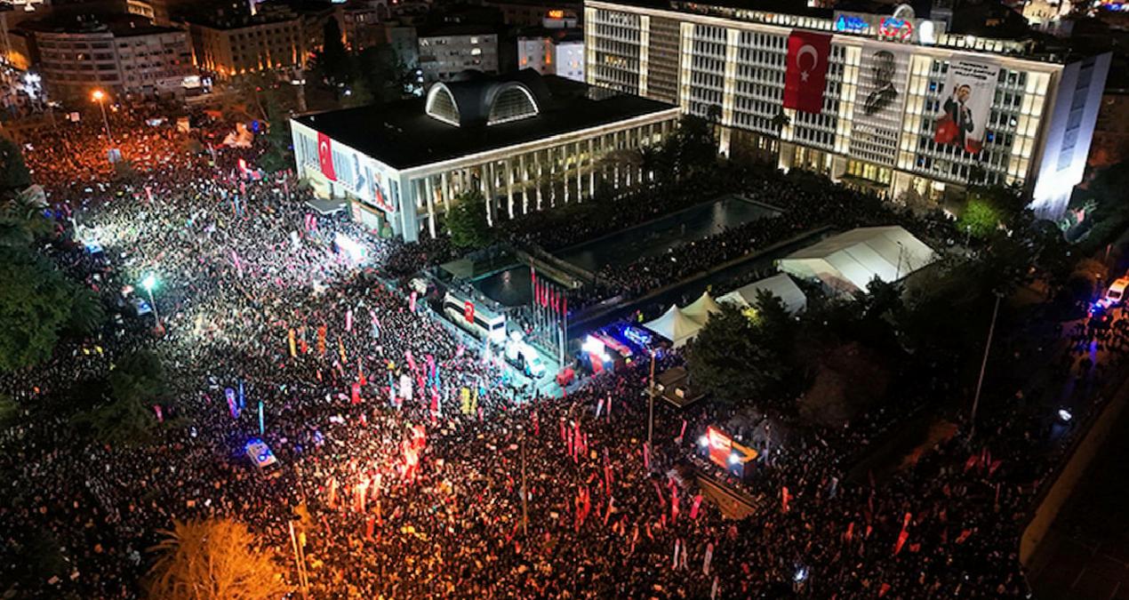 Özgür Özel 19 Mart sabahında ne yaşandığını anlattı: ‘Erdoğan daha Saraçhane şokunu atlatamadı’