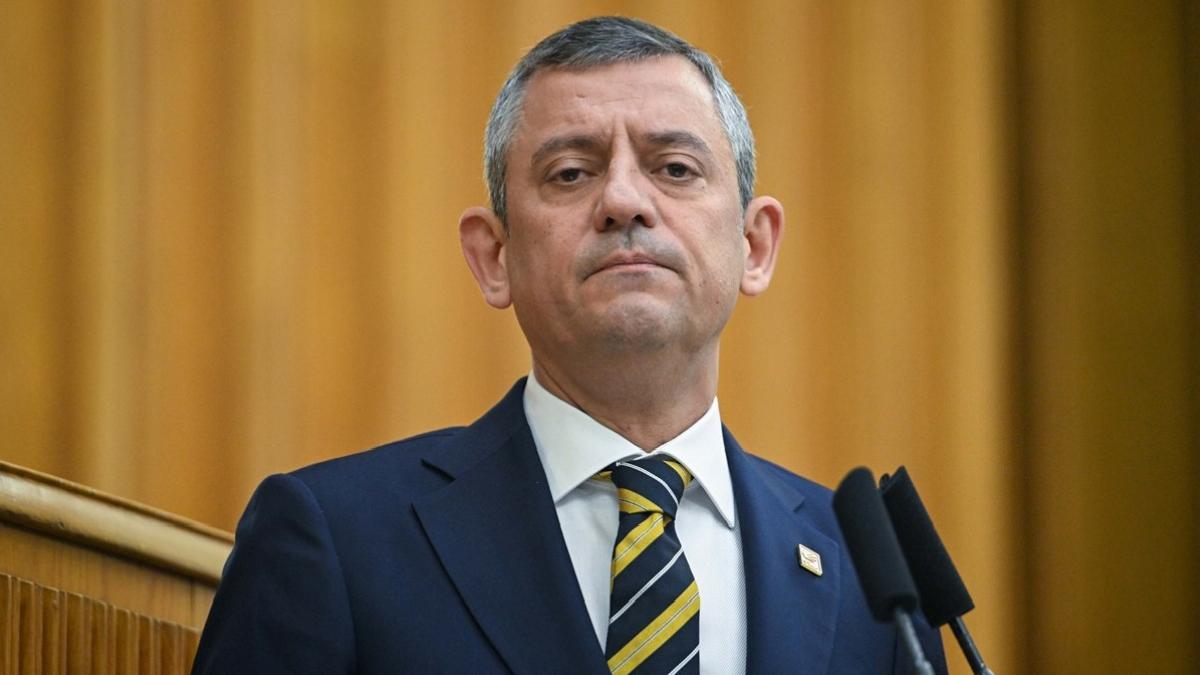 Özgür Özel’den Sırrı Süreyya Önder için geçmiş olsun mesajı
