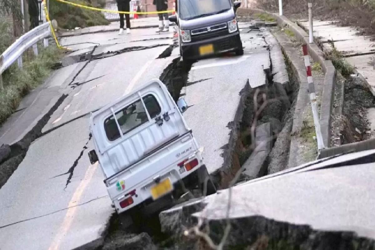 Pasifik kıyısı için megadeprem uyarısı: 300 bin kişi ölebilir