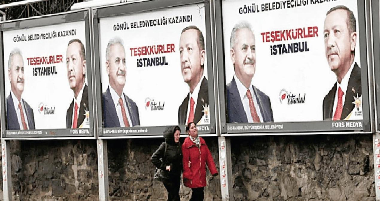Reklam panoları artık iktidarın kontrolünde