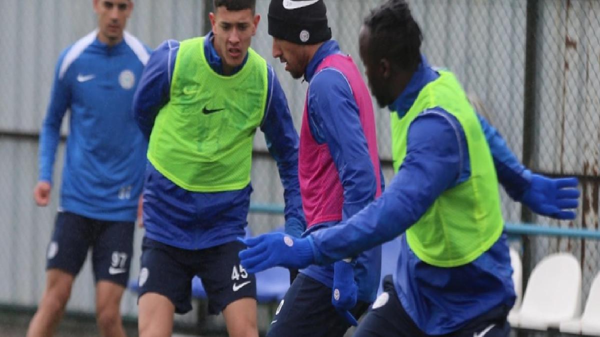 Rizespor, küme düşme hattından uzaklaşmak istiyor
