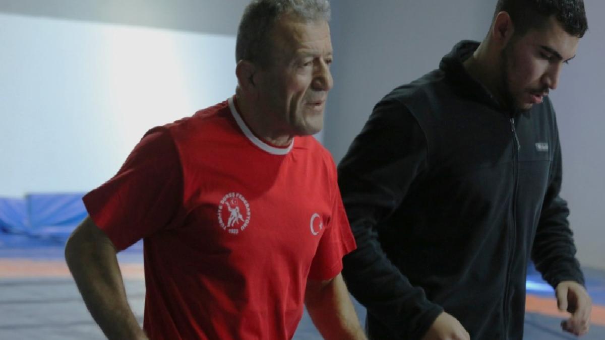 Şampiyon öğretmen Kenan Bektaş’ın 39 yıllık spor aşkı