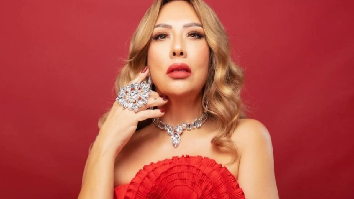 Şarkıcı Işın Karaca’nın yeni hali! 6 ayda 25 kiloyu verdi