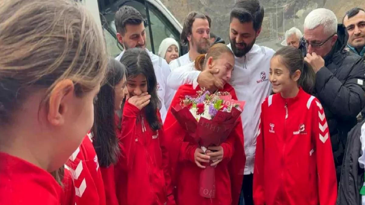 Şeyma Keskin, Türkiye Şampiyonu Oldu; Artvin’de Coşkuyla Karşılandı