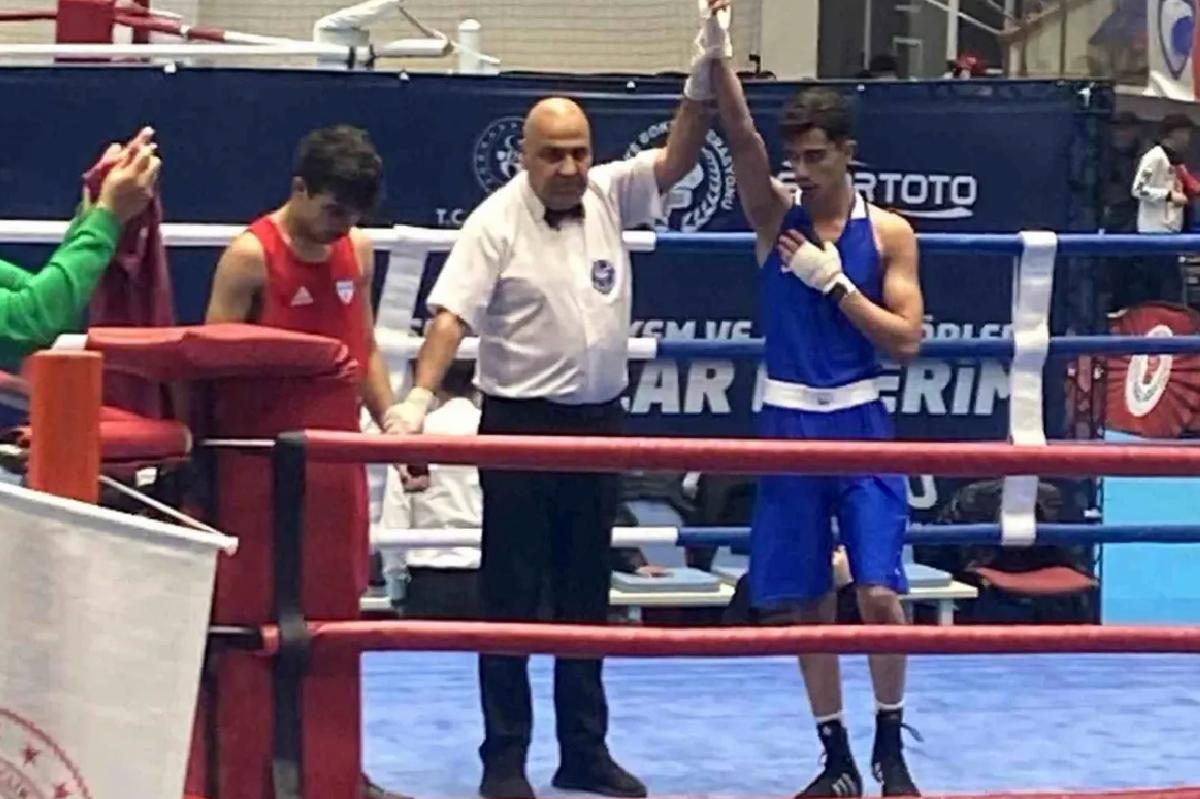 Şırnaklı Sporcular Boks Şampiyonasında Başarı Gösterdi