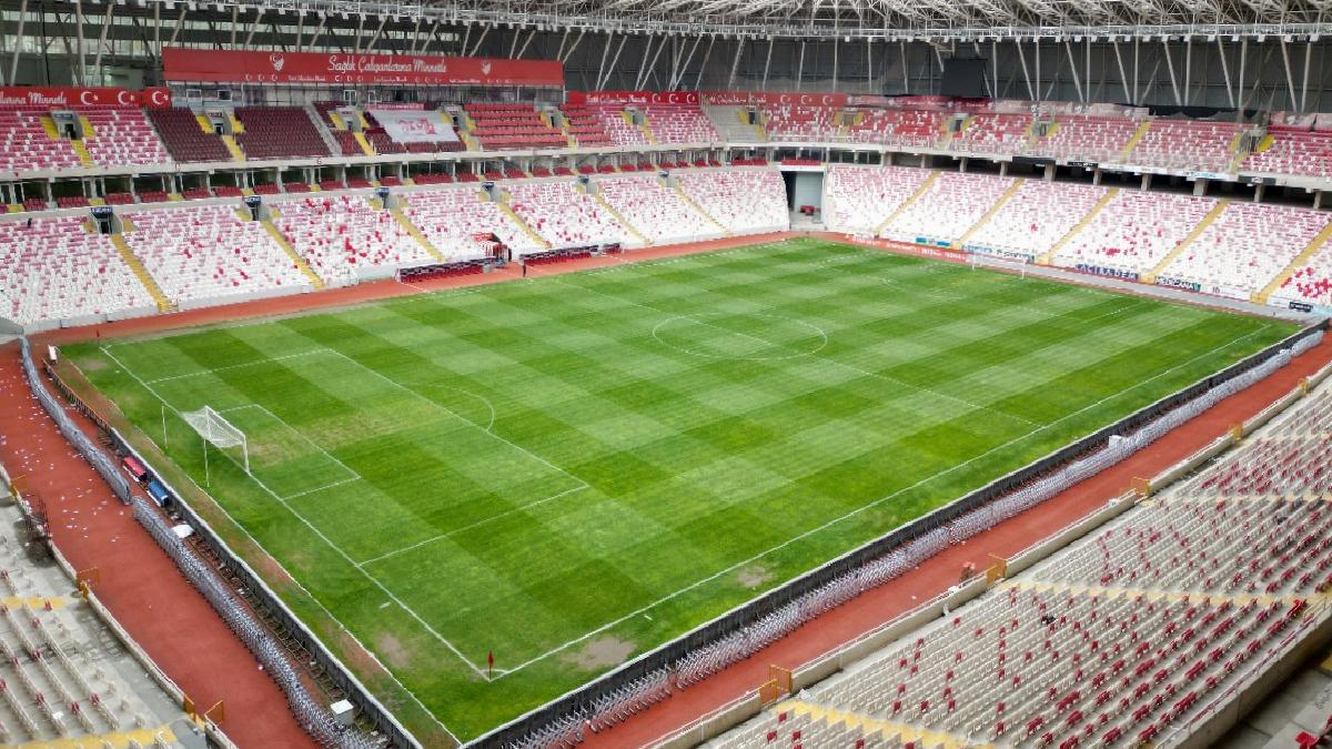Sivas 4 Eylül Stadı Sivasspor – Fenerbahçe maçına hazırlanıyor