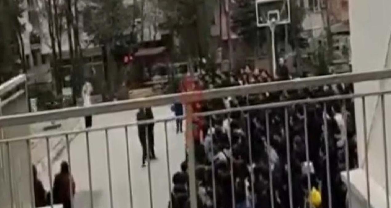 Skandal iddia: Gençliğe Hitabe’yi okuyan öğrenciler okuldan atıldı