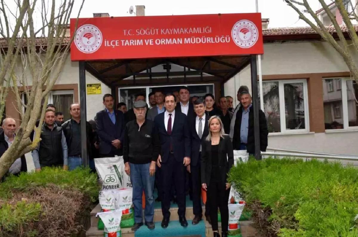 Söğüt’te Tarımsal Üretimi Artırmak İçin Tohum Dağıtımı Yapıldı
