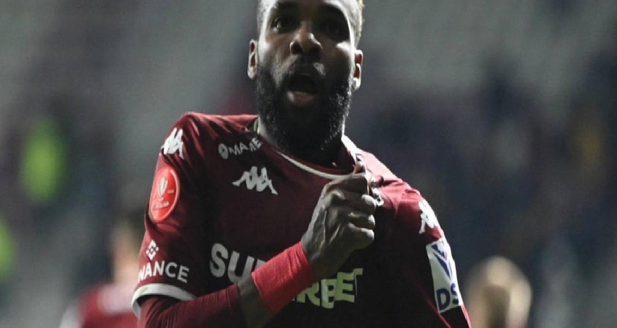 Süper Lig’in gol kralı 11. kattan düşerek hayatını kaybetti!