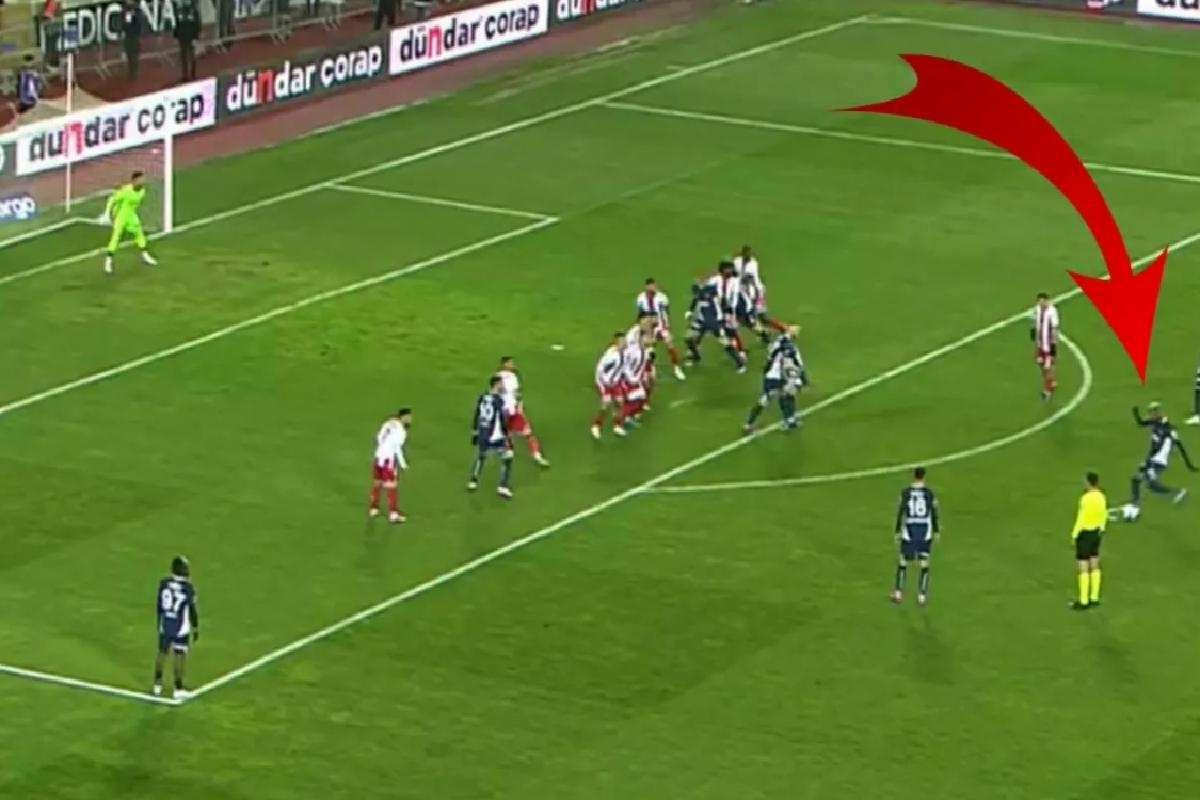 Talisca’nın golünden önce faul var mı? Ünlü yorumcular tereddüt etmeden görüş belirtti