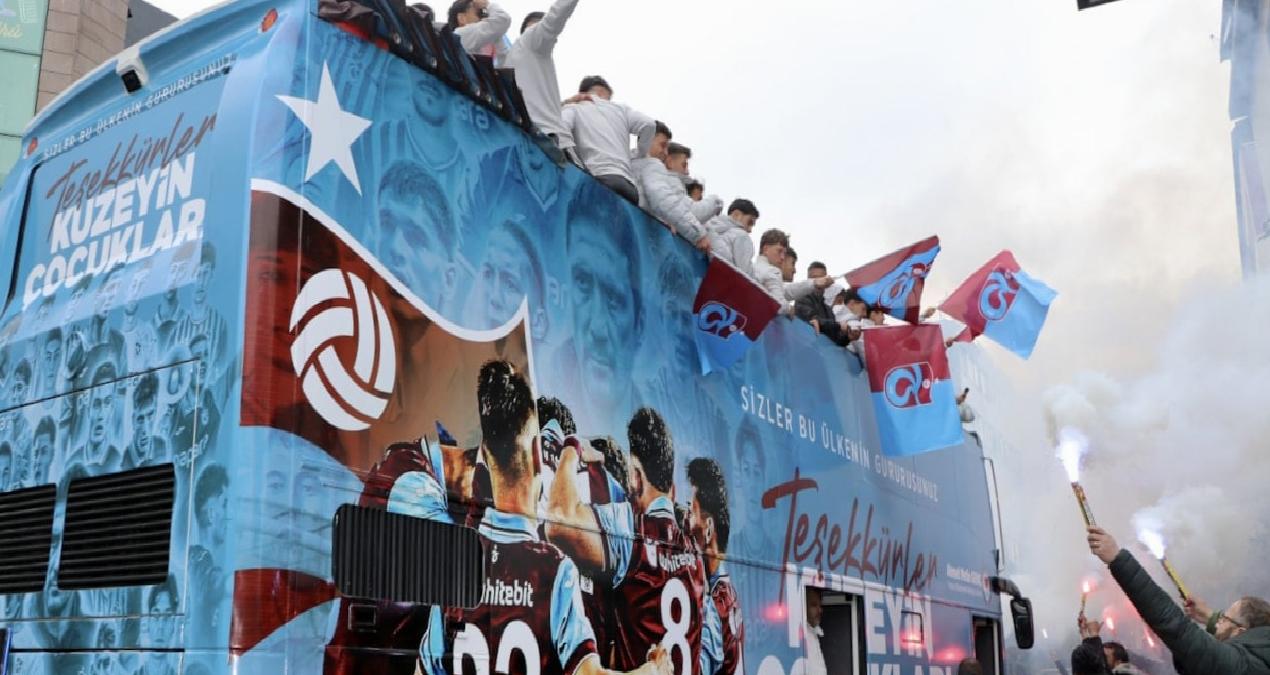 Trabzonspor 19 Yaş Altı Futbol Takımı’ndan şehir turu