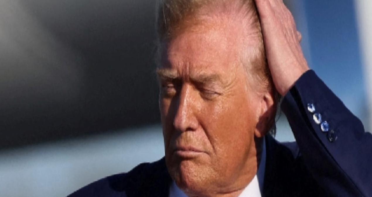 Trump, ‘güzel saçlarına bakabilmek için’ kararname imzaladı