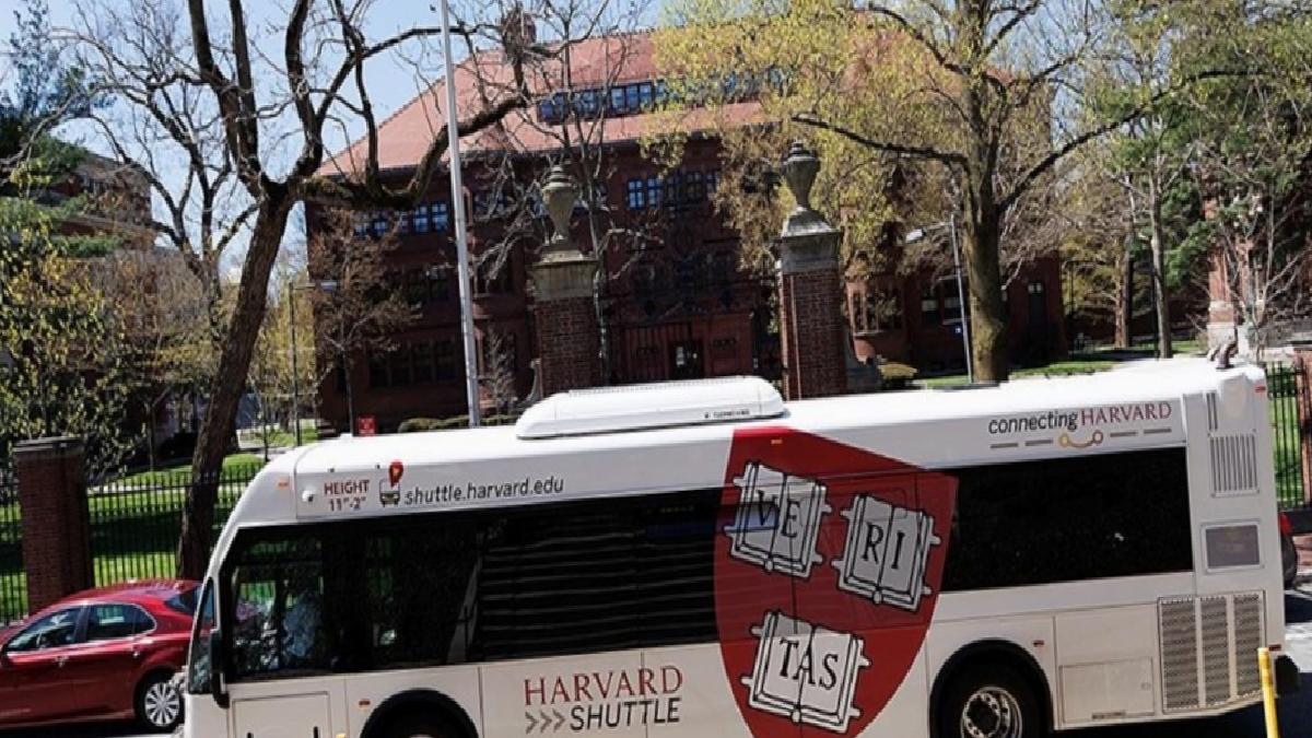 Trump, taleplerine uymayan Harvard Üniversitesi’ne fonu dondurdu