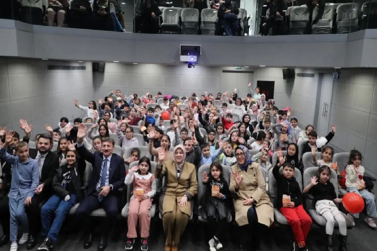 Tuğba Işık Ercan’dan Hastanedeki Çocuklara 23 Nisan Ziyareti