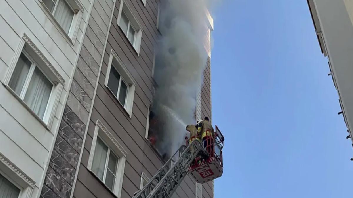 Turgutlu’da Apartman Yangını: 6 Kişi Hastaneye Kaldırıldı