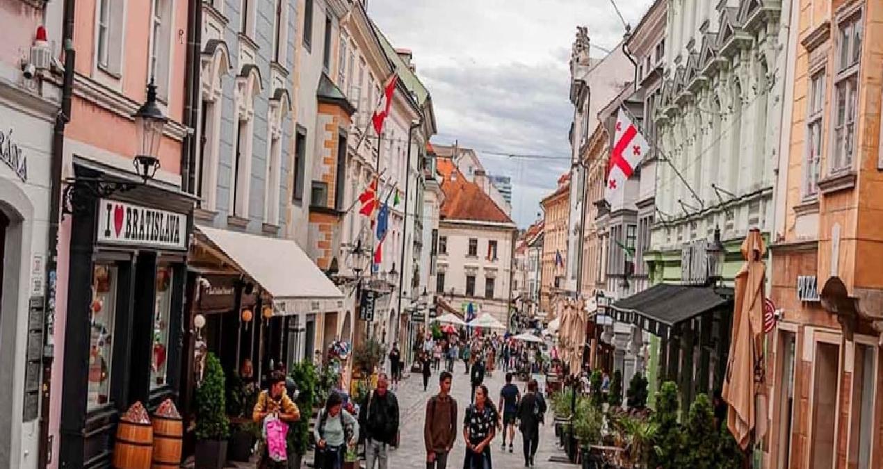 Turist cenneti ülke salgınla mücadele ediyor: İngiliz ve Fransız yetkililer vatandaşlarını uyardı, uzak durun!