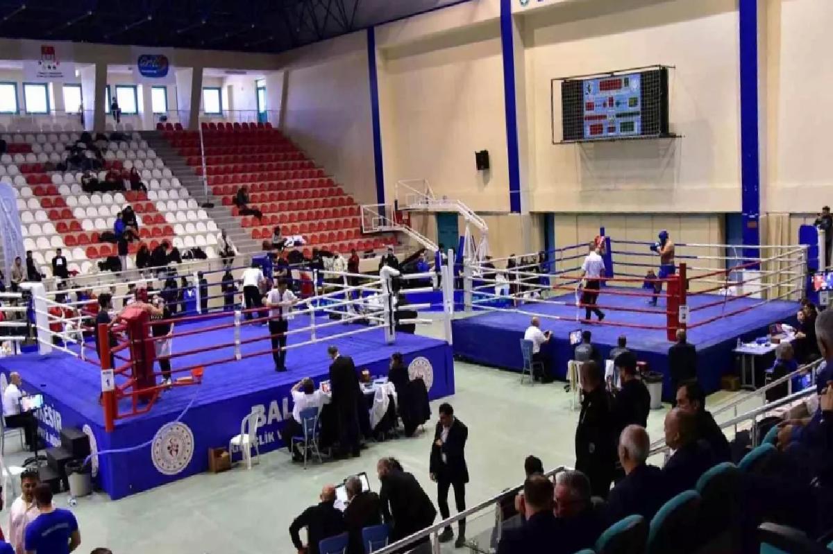 Üniversiteler Kick Boks Şampiyonası Gerçekleşti
