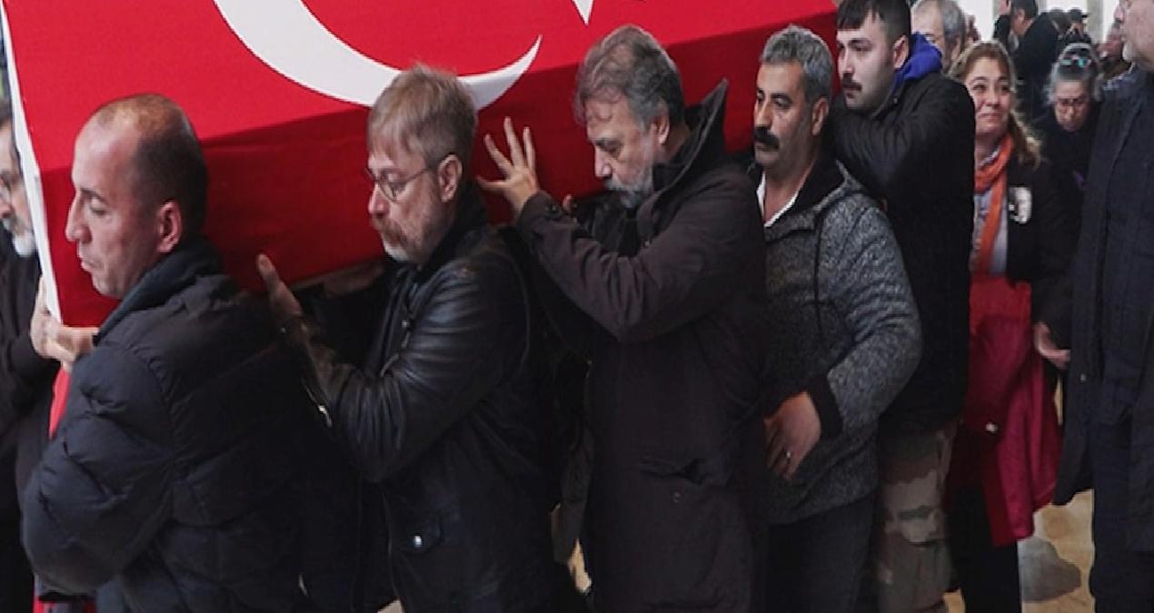 Usta oyuncu Ahmet Levendoğlu’na veda…