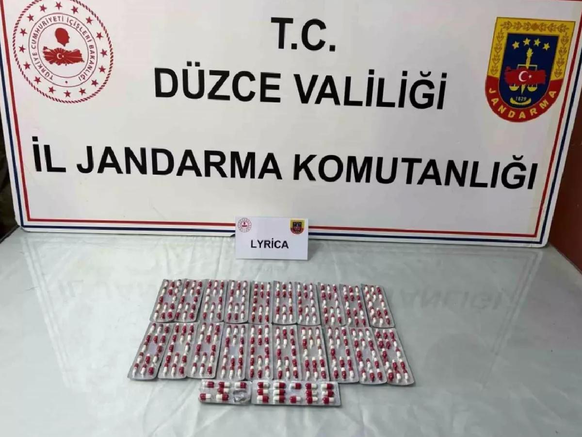 Uyuşturucu Hapların Teslimi: Genç Tutuklandı