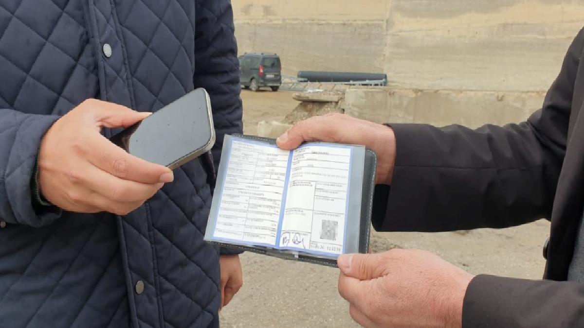 Van’da midibüsünü cep telefonuyla takas etti