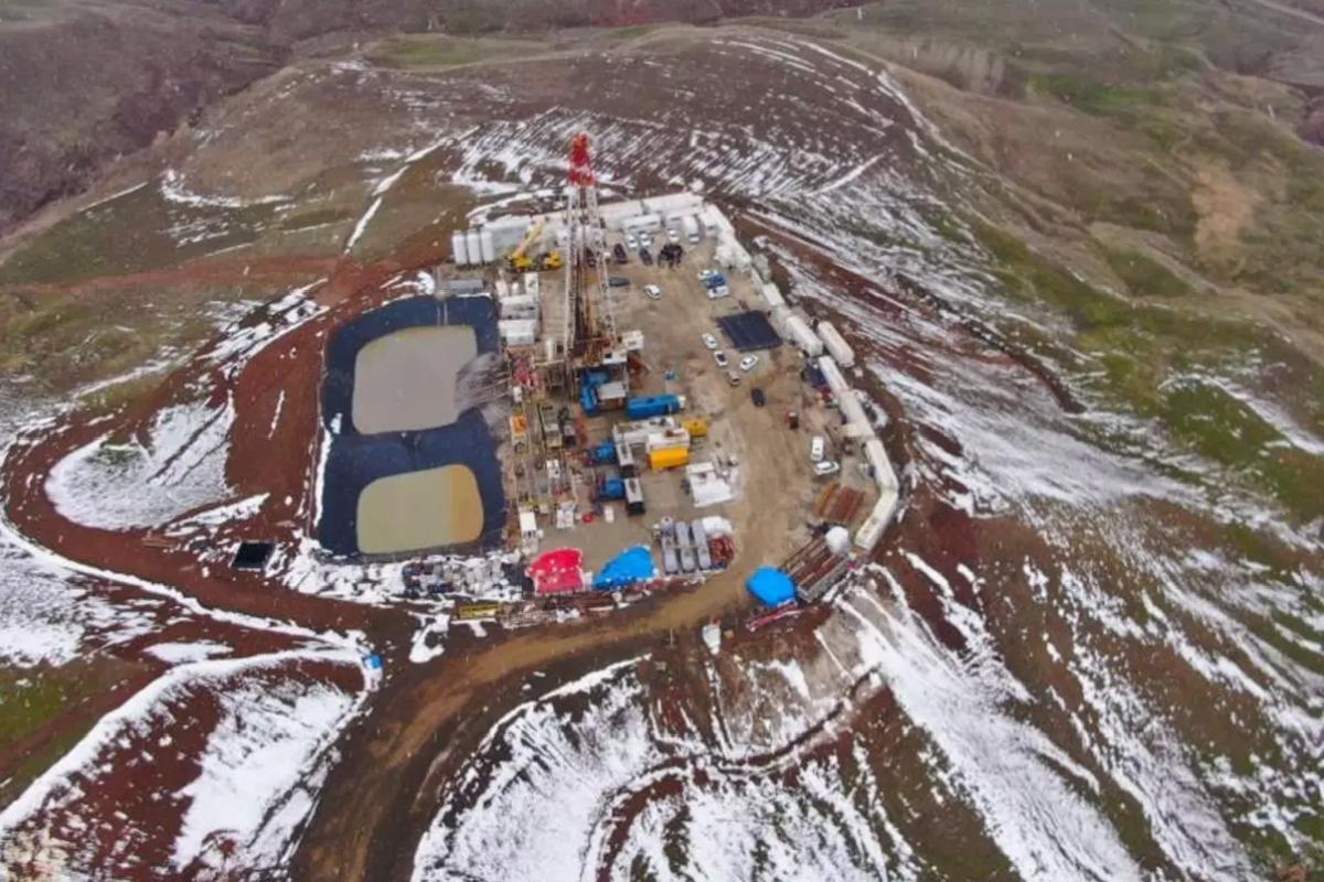 Van’da petrol arayışı: 200 tonluk dev sondaj kulesi kuruldu
