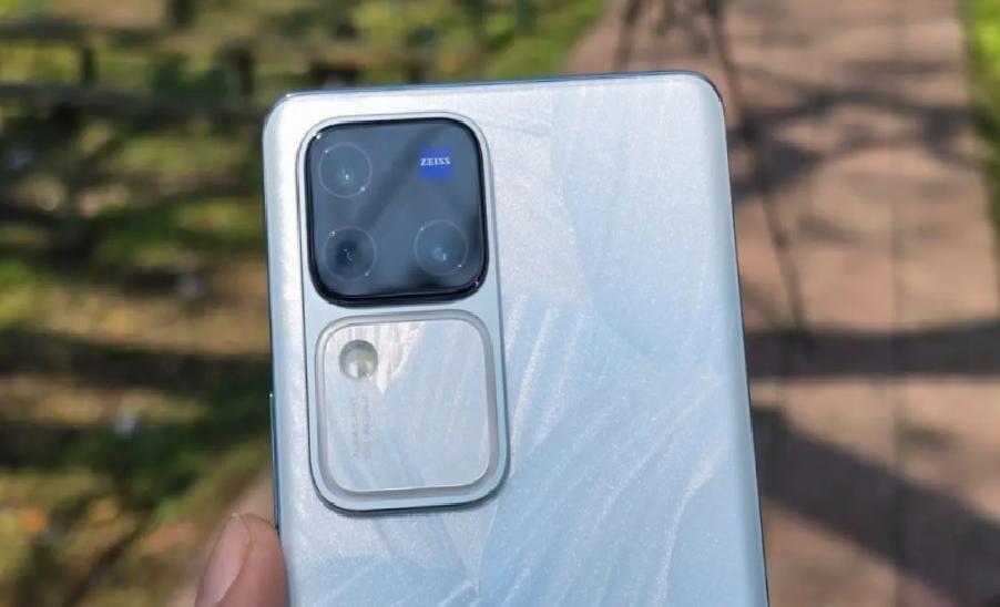 Vivo S30 serisi yolda: Renk seçenekleri ve teknik detaylar ortaya çıktı