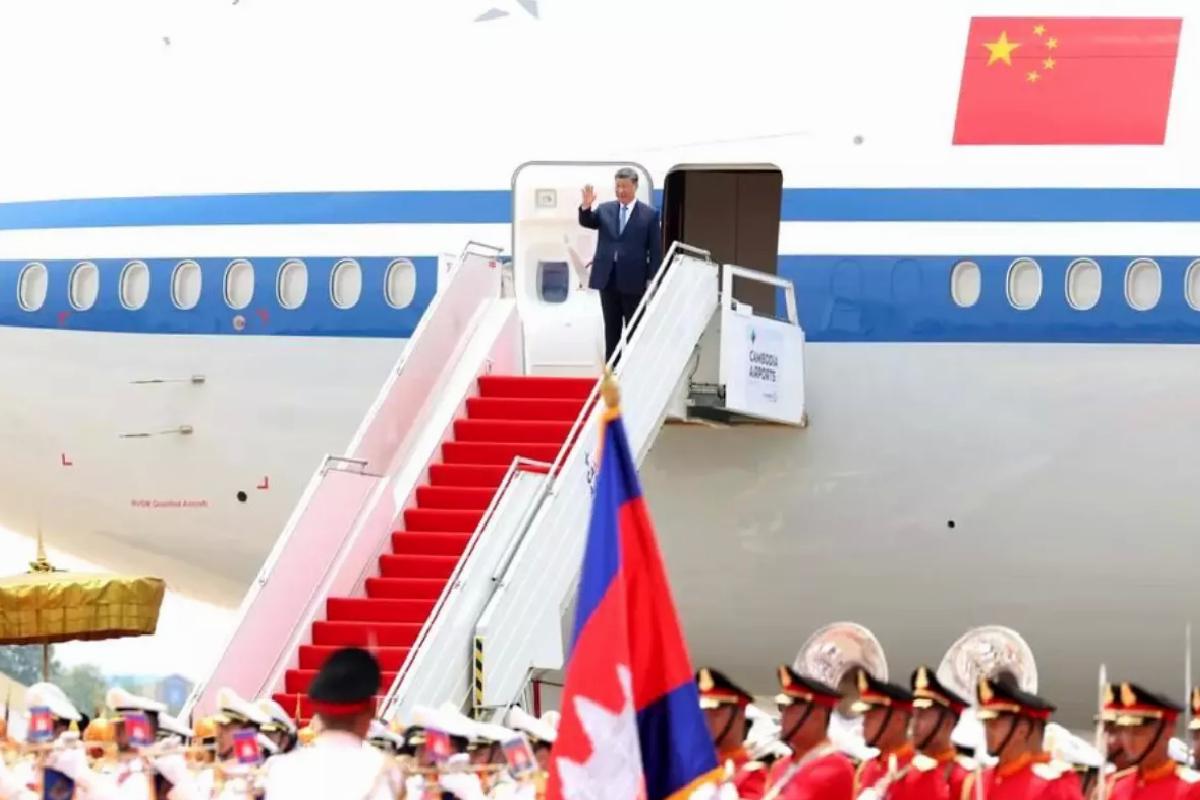 Xi Jinping Kamboçya’da Resmi Ziyarette