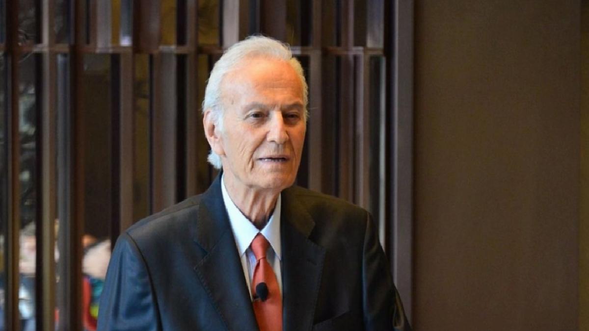 Yeşilçam’ın yıldız ismi Ediz Hun ilk kez açıkladı: “Kanseri yendim”