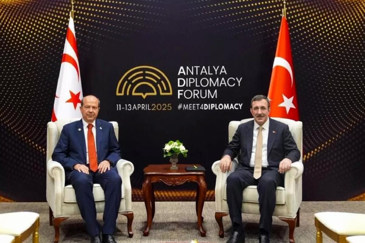 Yılmaz ve Tatar KKTC’nin Statüsü Üzerine Görüştü