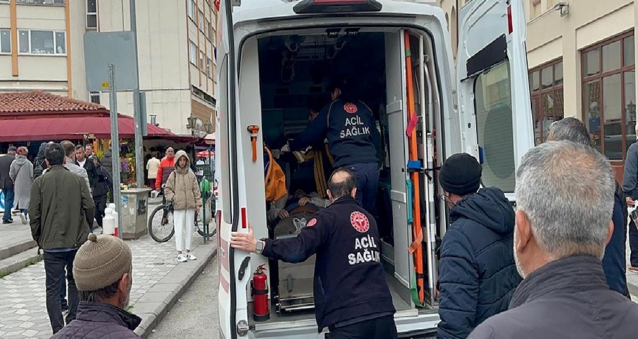 Yolda yürürken kalp krizi geçirdi hastanede hayatını kaybetti