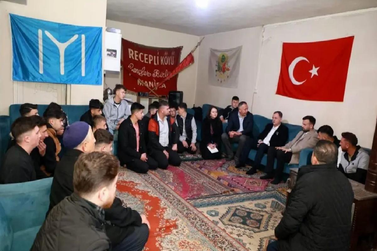 Yunusemre Belediye Başkanı Semih Balaban, Bayramda Yuntdağı Mahallelerini Ziyaret Etti