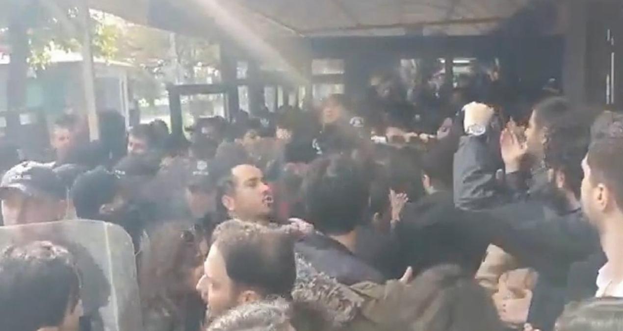 1 Mayıs gözaltıları için emniyete gelen avukatlara müdahale