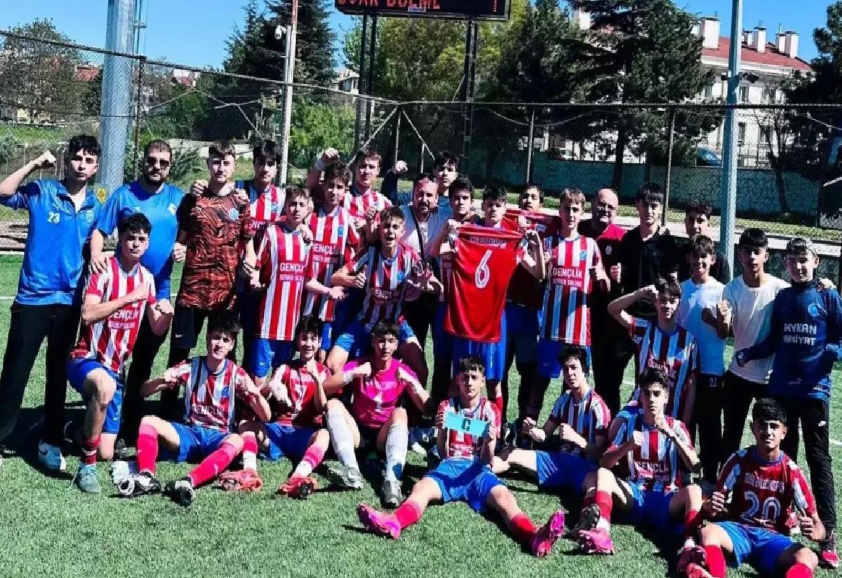 1299 Bilecik Spor, U15 Şampiyonasında Farklı Kazandı