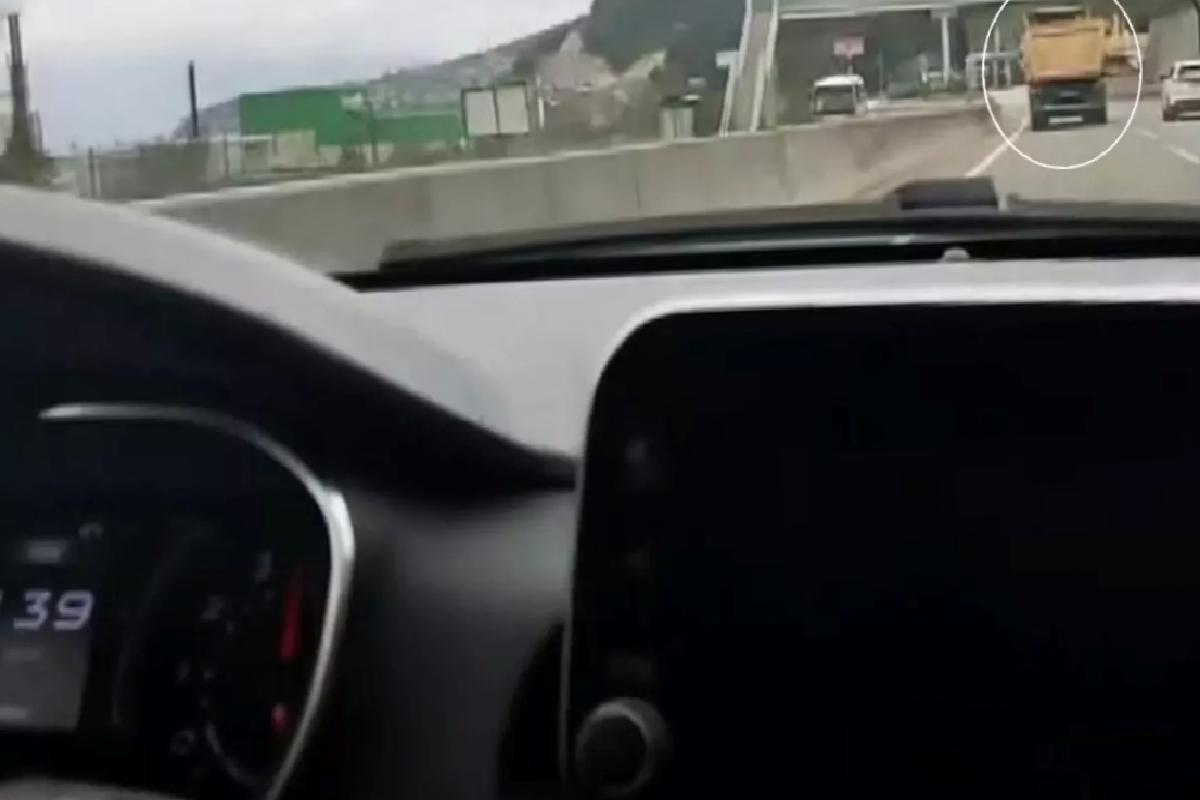 139 km/s ile giden otomobil, kamyona yetişemedi
