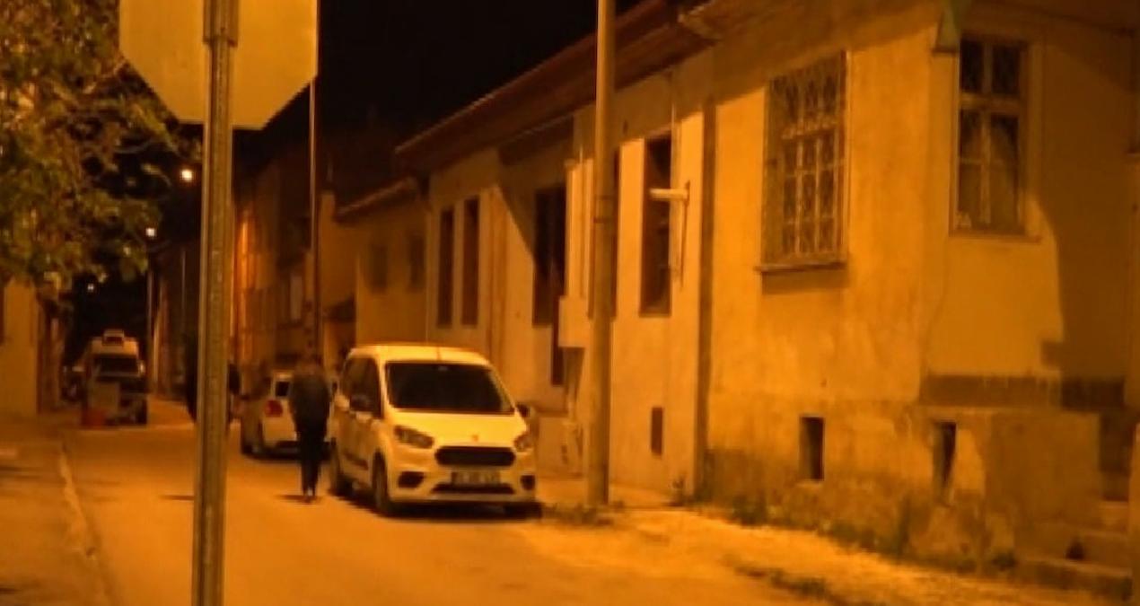 20 yaşındaki genç kadını sokakta bıçakladılar