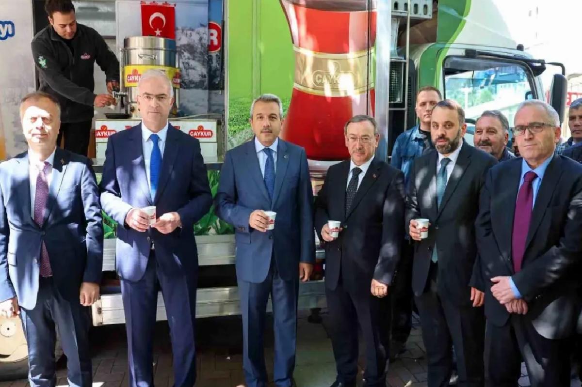 2025 Yılı Yaş Çay Sezonu Rize’de Açıldı