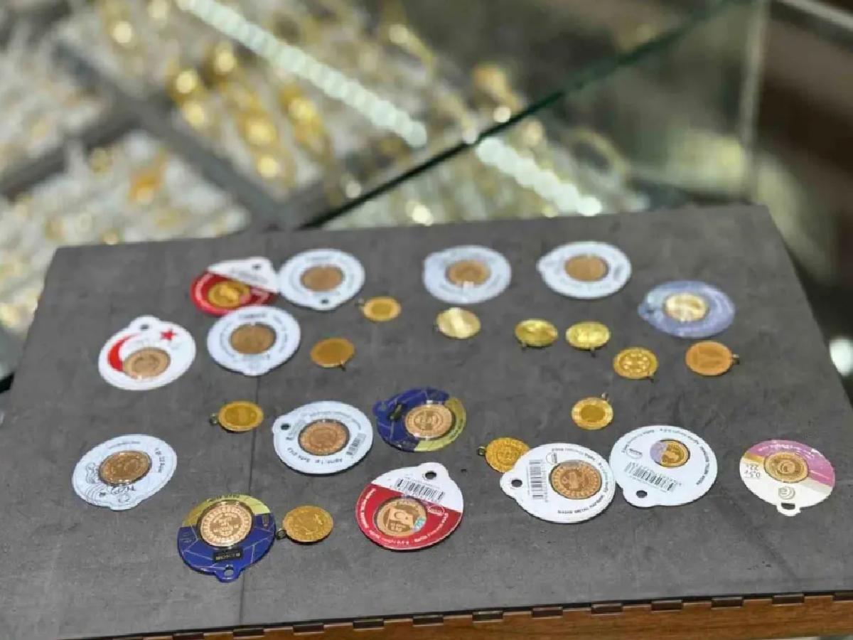 22 Ayar Altın Piyasada Dolaşımda