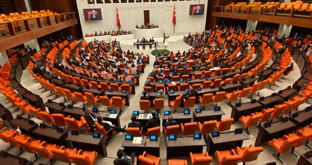 23 kişilik grup, iktidara gol attı…