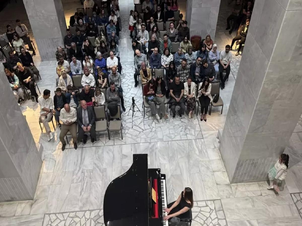 24. Afyonkarahisar Klasik Müzik Festivali’nde Eva Strejcova Konser Verdi